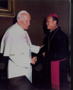 Geheimtreffen von Bischof Xie mit Papst Johannes Paul II. 
