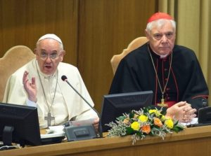 Papst Franziskus mit Kardinal Müller, Bischofsynode über die Familie