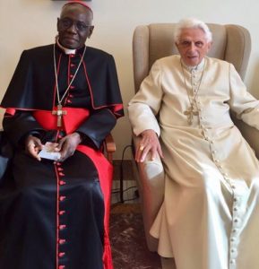 Der deutsche Papst und der Kardinal aus Guinea