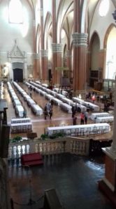 Bologna: Mittagessen mit dem Papst