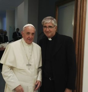 Papst Franziskus mit Guillermo Marcó