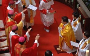 Unerlaubte, vom Regime angeordnete Bischofsweihe