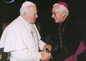 Bischof Hnilica mit Johannes Paul II.