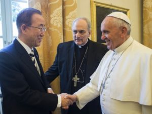 Sanchez Sorondo (Mitte), Ban Ki-moon und Papst Franziskus