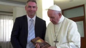 Stephen Walford von Papst Franziskus empfangen
