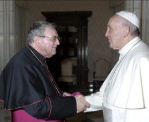 Bischof Mussinghoff mit Papst Franziskus