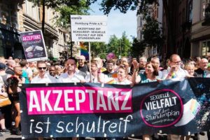 "Akzeptanz" ist schulreif - Kundgebung Homosexueller