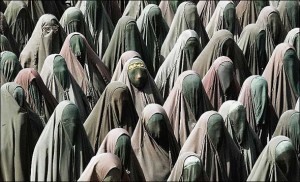 Schaudischer Scheich fordert mit Fatwa die Baby Burka für Mädchen auch im Kleinkindalter