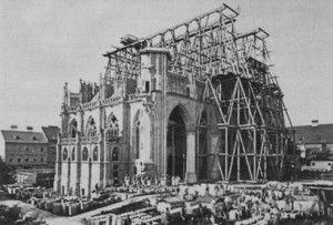 Gestern Aufbau (Bau des neuen Mariendoms 1890) - heute Abbau