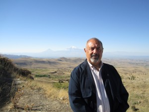 Baykar Sivazliyan vor dem Ararat