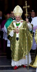 Benedikt XVI. mit Ferula Pius IX Amtseinführung neuer Papst Änderungen