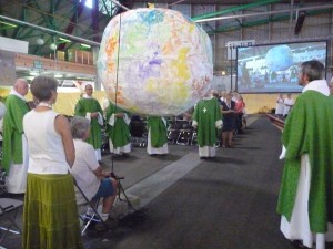 Sonntagsmesse in Saint Etienne: Mutter Gaia