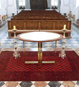 Der Tisch: Die Etfernung des "Volksaltars" aus Kirchen ist erlaubt