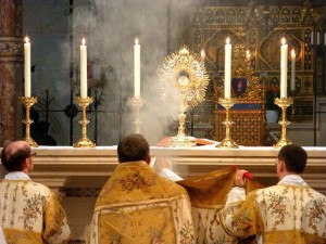 Eucharistischer Kongreß vielversprechender Ersatz für Katholikentag: Wermutstropfen Kommunionspendung - Eucharistische Anbetung