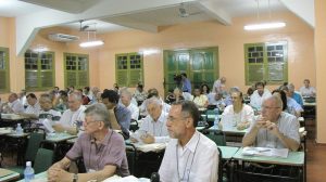10. Treffen der Bischöfe Amazoniens (2012), vordere Mitte: Bischof Kräutler