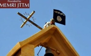 Der Islamische Staat reißt die Kreuze von den Kirchen