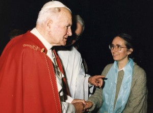 Johannes Paul II. mit Jacalyn Duffin 1990
