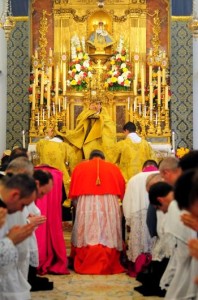 Kardinal Betori in Gricigliano