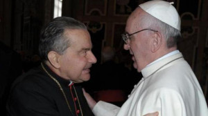 Kardinal Caffarra mit Papst Franziskus