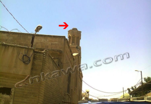 Der leere Sockel auf dem Glockenturm der Immakulata-Kirche
