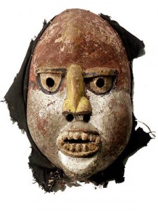 Maske des Yoruba-Kultes, schamanisch-animistische Religion Westafrikas vom Kultgebet bei interreligiösen Treffen Assisi 3 bis zum jenem für Venezueles Staatspräsident Hugo Chavez
