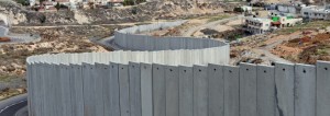 Mauer von Cremisan bedroht Frieden: christliches Tal zerrissen, ein Kloster in Israel, eines im Palästinensergebiet