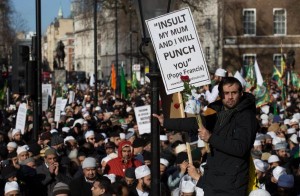 Moslem-Kundgebung in London mit Papst-Zitat