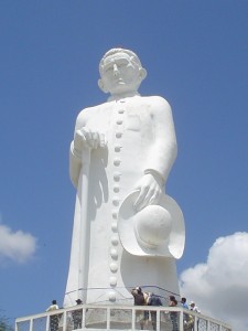 Denkmal von Padre Cicero in Juazeiro do Norte: Rehabilitierung nach 100 Jahren Exkommunikation