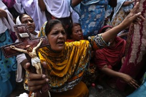 Gewalteskalation gegen Christen in Pakistan. Sieben Jahre altes christliches Mädchen von vier Moslems vergewaltigt. 