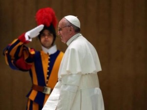Papst Franziskus - Oberst Elmar Mäder warnt: Existenz einer Homo-Lobby im Vatikan stellt Sicherheitsrisiko dar