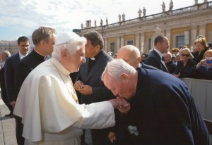 Pater Fanzaga und Papst Benedikt XVI.: Andere Päpste, andere Zeiten.