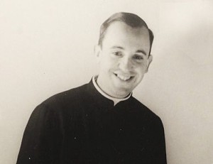 Pater Jorge Mario Bergoglio kurz nach seiner Priesterweihe