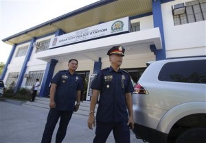Philippinische Polizei: italienischer Botschafter unter Verdacht des Kindesmißbrauchs verhaftet