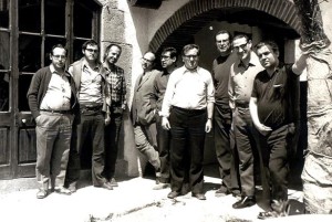 Pfarrer Sayrach mit gleichgesinnetn Priestern in Santa Coloma um 1970