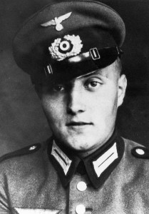 Rudolf Augstein als Wehrmachtsoldat (1943)