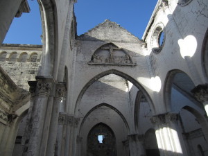 Ruine der Kathedrale von Mogadischu, Inneres (2013)