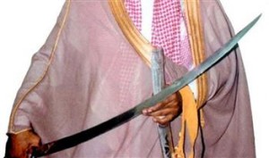 Saudi-Arabien hat Mangel an Scharfrichtern, um die vielen Todesurteile exekutieren zu können. Justizministerium erlaubt notfalls statt der Enthauptung die öffentliche Erschießung