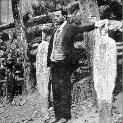 Hinrichtung eines Cristero: P. Miguel Pro SJ breitet in Nachahmung Christi seine Arme aus und rief "Viva Cristo rey"