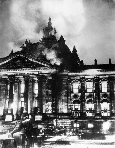 Das Reichstagsgebäude brannte in der Nacht vom 27. Februar 1933