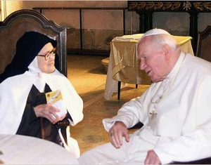 Sr. Lucia de Jesus dos Santos und Johannes Paul II. (2000)