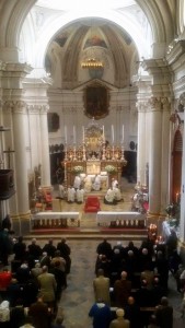 Zelebration von Kurienerzbischof Pozzo in der Chiesa della Misercordia von Turin