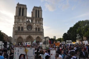 Pfingstereignis Internationale Fußwallfahrt der Tradition (Paris Chartres) 2014: Heute die Kirche von morgen sehen