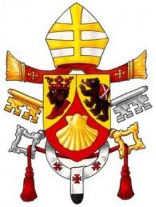 Wappen Papst Benedikts XVI. zwei apostolische Schreiben mit denen die Römische Kurie neu organisiert wird Priesterseminare unterstehen nun Kleruskongregation
