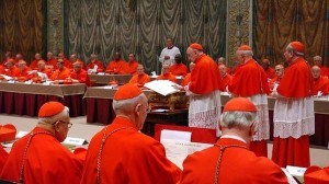 Kardinal Bergoglio leistet seinen Eid am Beginn des Konklaves 2005