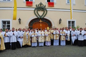 Priester- und Diakonatsweihen der Piusbruderschaft in Zaitzkofen