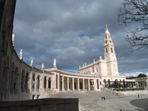 Die 1938 begonnene Basilika von Fatima