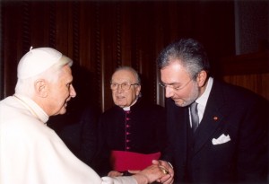 Riccardo Turrini Vita bei Benedikt XVI. ehemaliger Vorsitzender von Una Voce Italien heute Vorstandsmitglied, neuer Richter am Appellationsgericht des Vatikanstaates