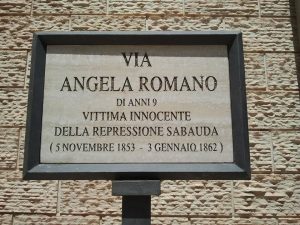 In Castellammare del Golfo wurde eine Straße nach Angelina Romano benannt.